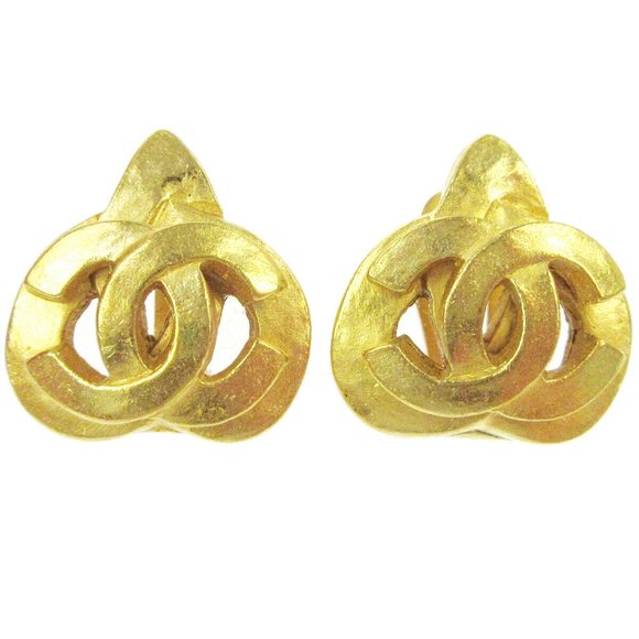 AUTHENTICITY GUARANTEED CHANEL CC Logos Heart Motif Earrings Clip-On Gold-Access - Picture 1 of 4